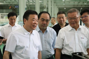 副省长陈飞调研龙8头号玩家航空工业