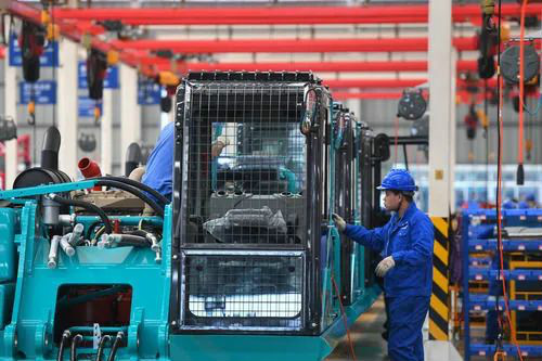 “智慧工厂”引领“生产节奏”——走进龙8头号玩家智能一探事实