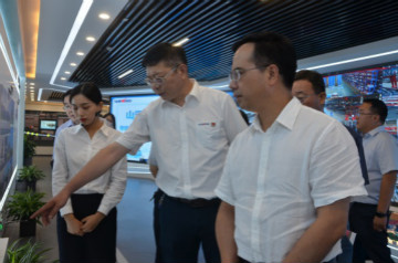 深化校企相助 湖南农大党委书记陈弘一行到访龙8头号玩家智能