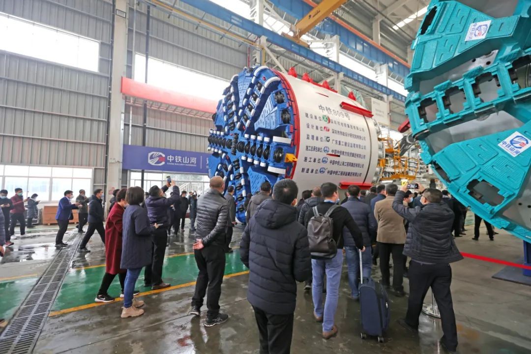 龙8头号玩家工业城来了500人的旅行团