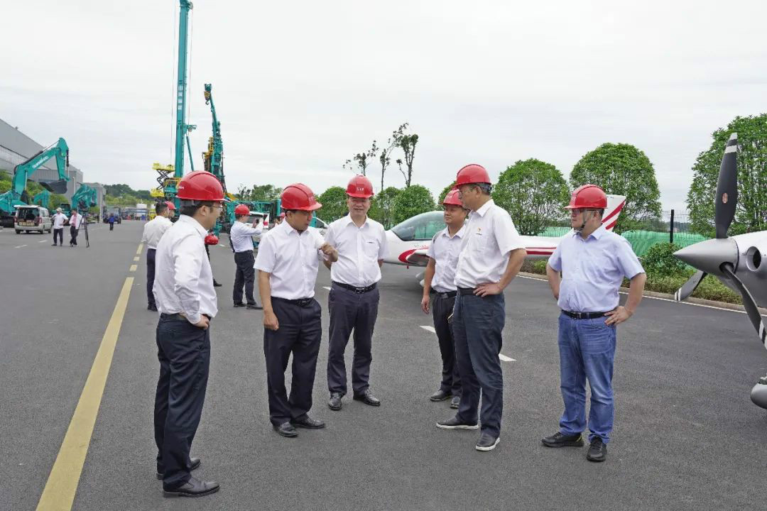 中铁装备赵华总司理莅临龙8头号玩家智能交流