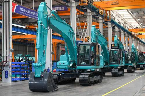 “智慧工厂”引领“生产节奏”——走进龙8头号玩家智能一探事实