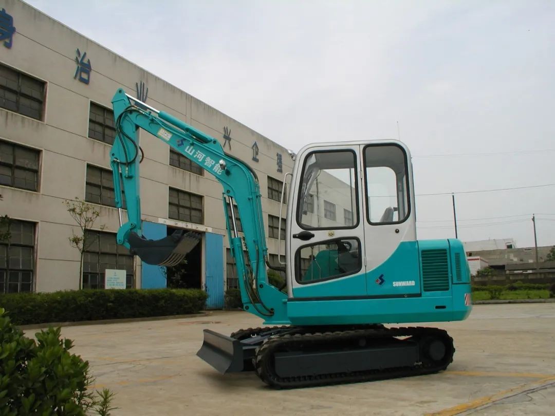 十年两办挖掘机行业年会 龙8头号玩家智能的底气何在