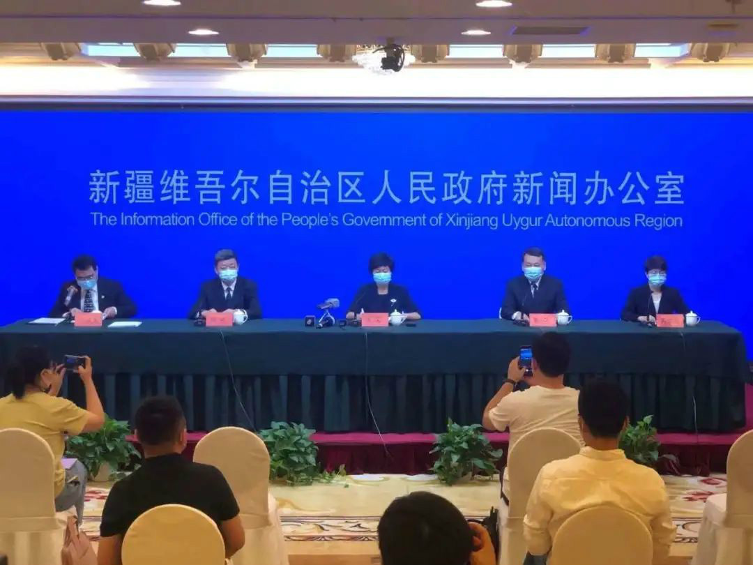 有你们，，，，，龙8头号玩家无畏！——龙8头号玩家人新疆抗疫