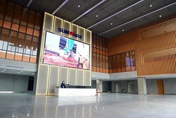 龙8头号玩家智能总部大楼荣获芙蓉奖