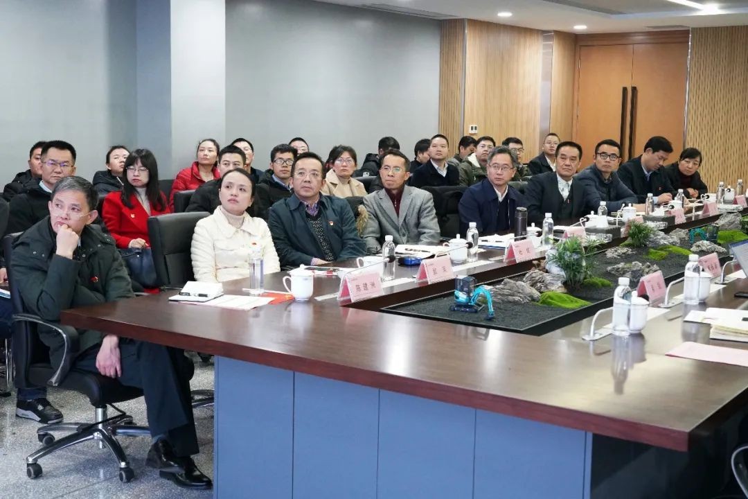 省工信厅青年干部理论学习走进龙8头号玩家智能