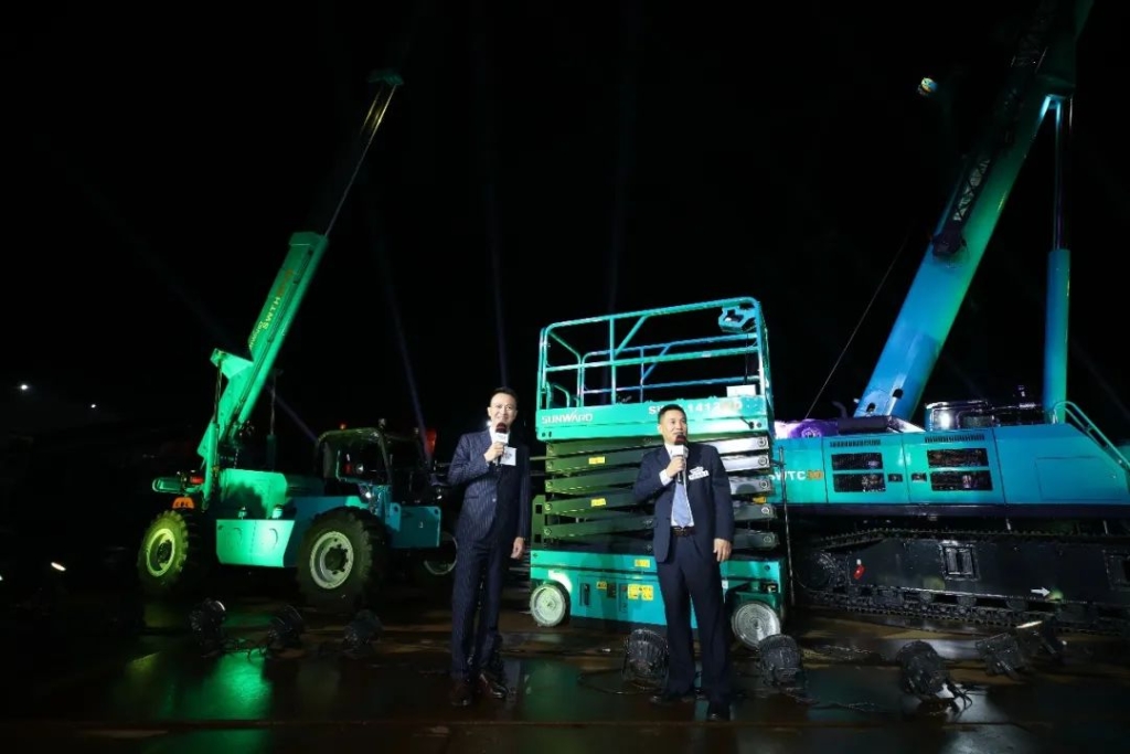 龙8头号玩家智能品牌嘉年华 湖南利帆喜获最终大奖