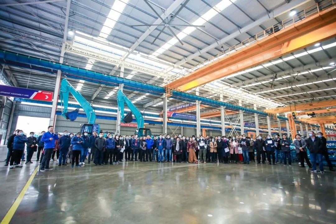 2020航天先进制造手艺国际钻研会代表团考察龙8头号玩家智能