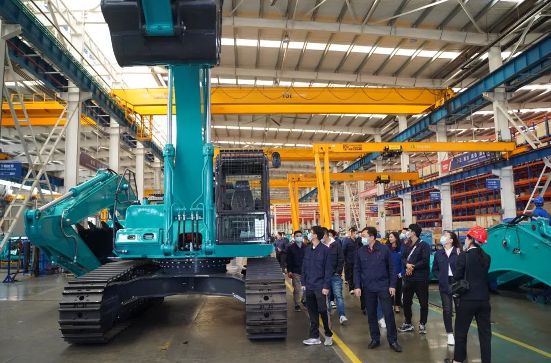 江南工业集团“双百青年”旅行龙8头号玩家智能