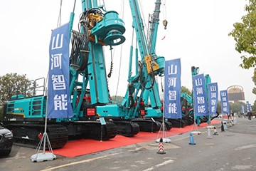 现场签约4亿！龙8头号玩家智能武汉再传喜报