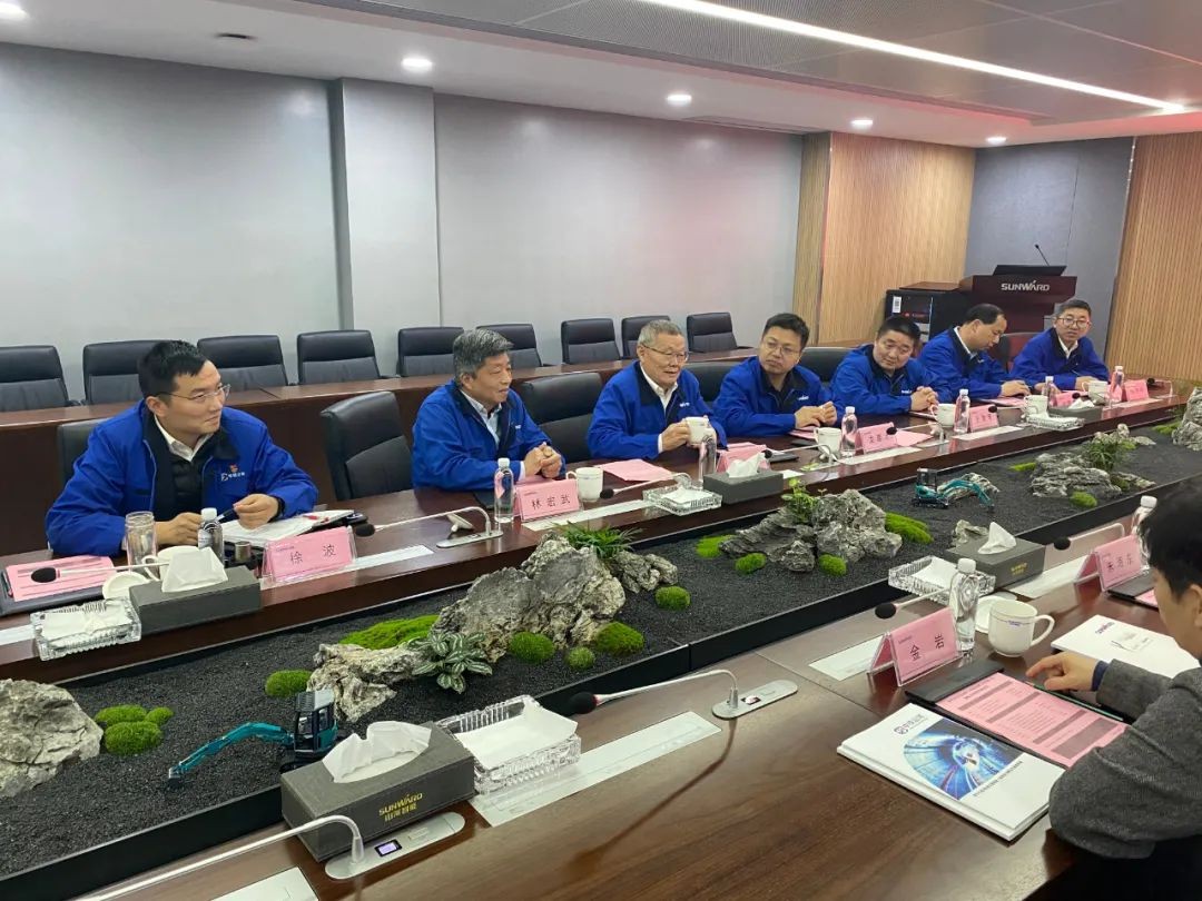 大庆油田工程建设有限公司考察龙8头号玩家智能