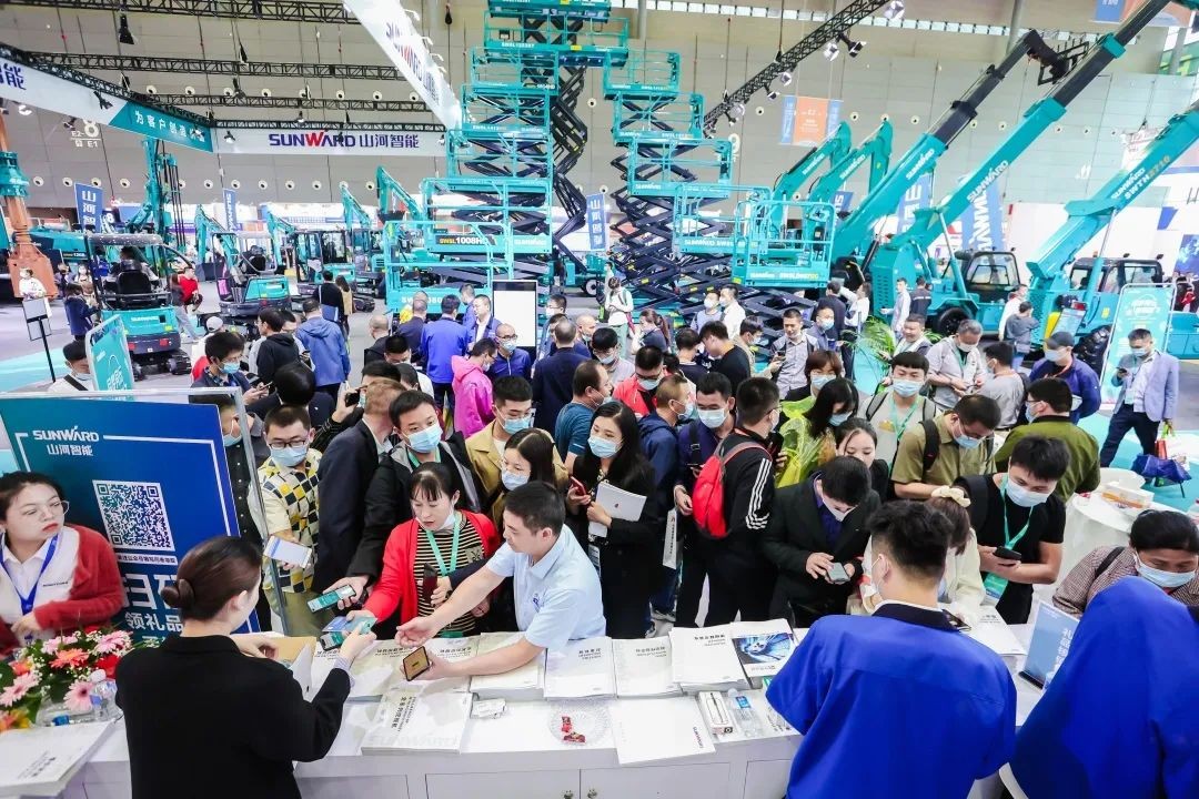 “机甲盛宴”长沙展圆满收官！龙8头号玩家智能展区亮点精彩回首