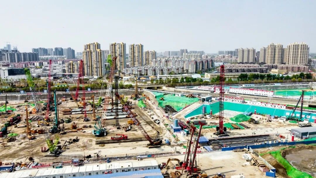 龙8头号玩家智能装备征战亚洲最大地下综合交通枢纽工程