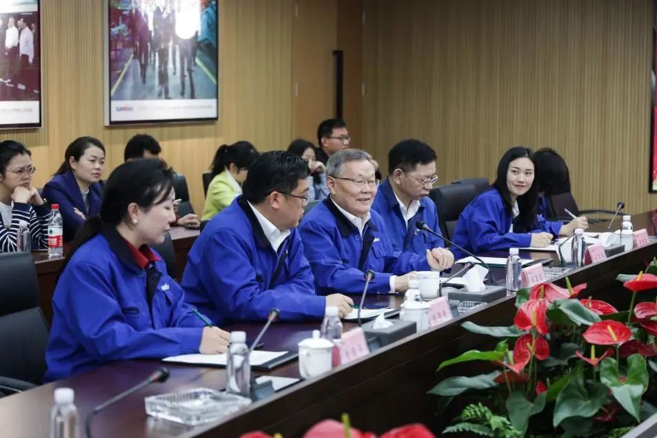 民主党派湖南省委机关青工委团队一行考察龙8头号玩家智能