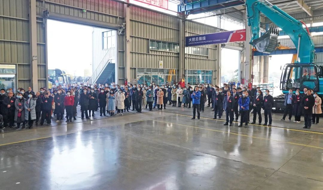 长沙县“两会”观摩团考察龙8头号玩家智能