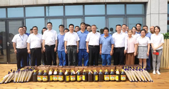 月满中秋，，，，，，，，情满龙8头号玩家 ——2019年中秋送温暖座谈会