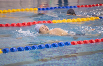 “泳”往直前 | 龙8头号玩家智能建设21周年游泳角逐圆满收官