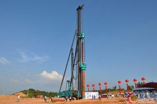 慧聪网——龙8头号玩家智能双动力头强力多功效钻机工法钻研会举行