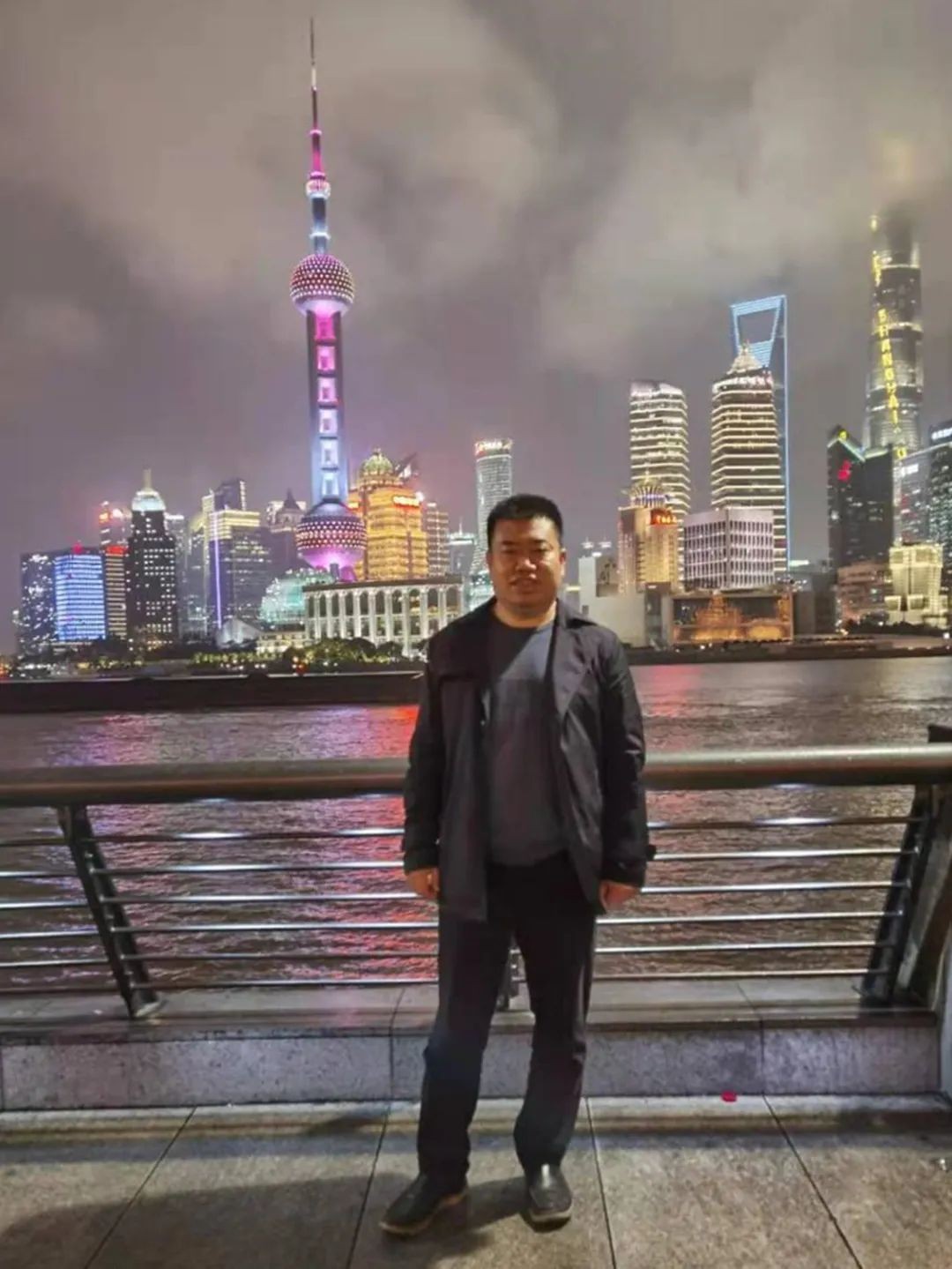 金戈铁马工程路 风雨无阻选龙8头号玩家