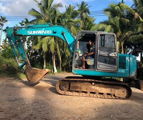 作为村里的创富标杆，，，，，陈老板的∶院爱将”事实是谁？？？？？？？