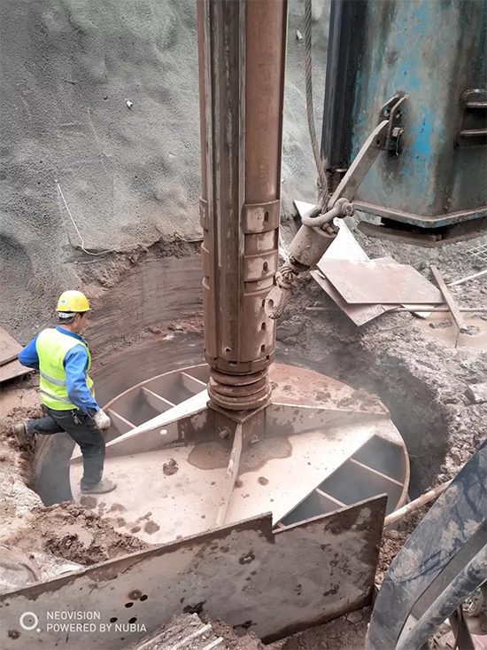 3.5米直径高效入岩，，，，，他携龙8头号玩家智能旋挖名动山城