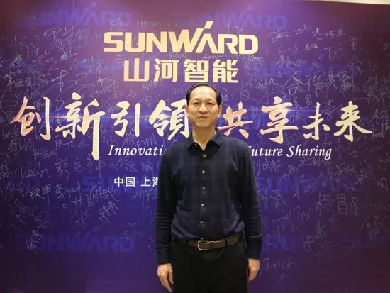 3.5米直径高效入岩，，，，，他携龙8头号玩家智能旋挖名动山城