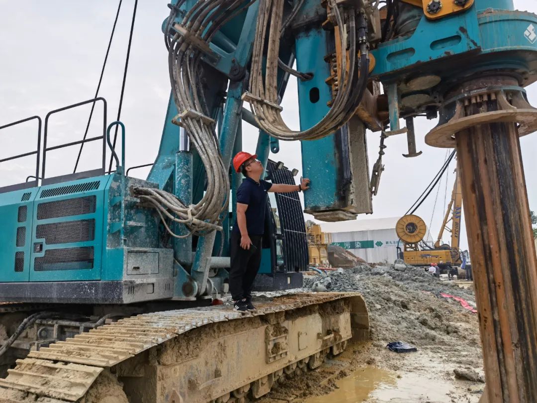 知心折务路，，，，，，关爱湘楚行！2021年龙8头号玩家智能全球效劳万里在湖南