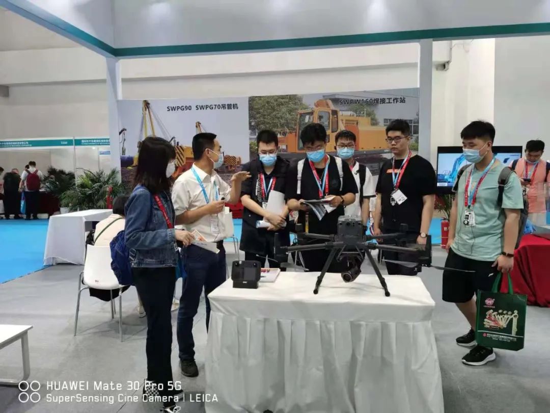 龙8头号玩家智能亮相北京国际石油展