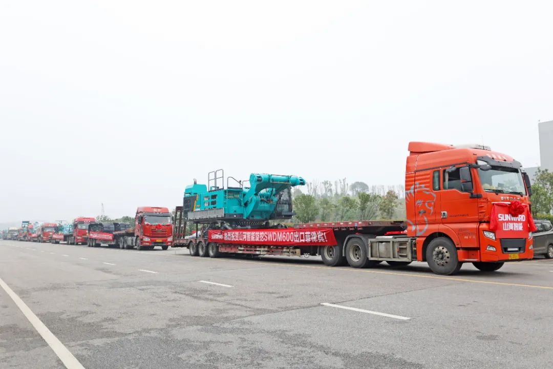 龙8头号玩家智能最大旋挖钻机出口菲律宾，，，，，，，开启拓展外洋市场新篇章