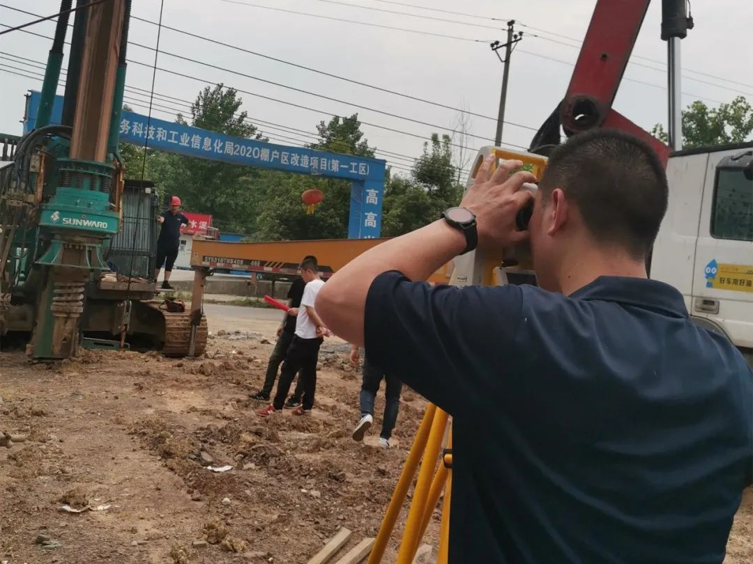 知心折务路，，，，，，关爱湘楚行！2021年龙8头号玩家智能全球效劳万里在湖南