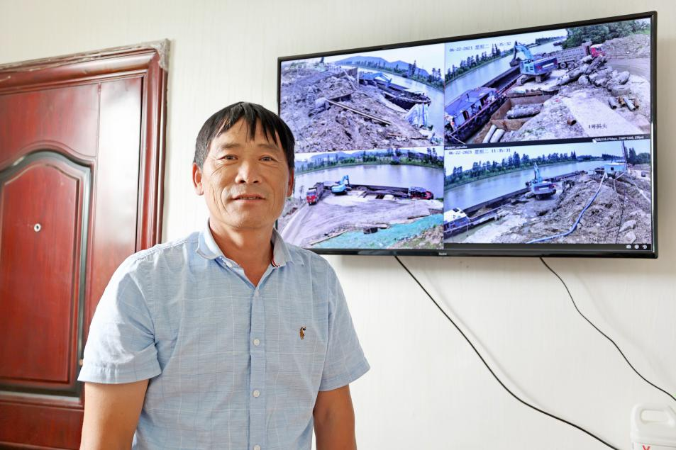 初心源地，，，，，，，，龙8头号玩家智能挖掘机实力大显 | 百年风华筑漂亮龙8头号玩家（1）