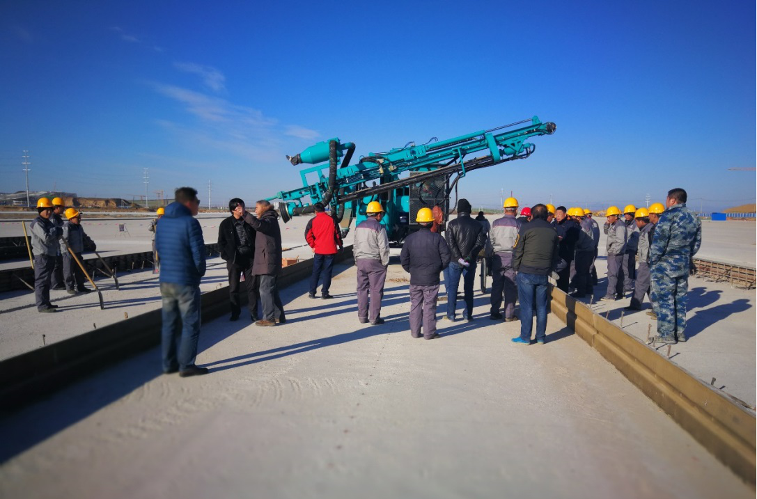 北京大兴机场，，，，，，，，龙8头号玩家智能凿岩装备曾助力新手艺落地 | 百年风华筑漂亮龙8头号玩家（2）