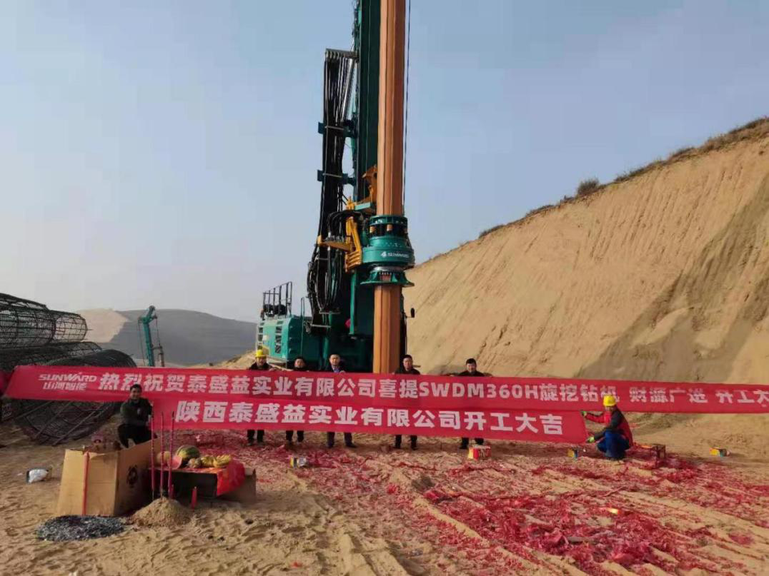 献力塞上江南！龙8头号玩家智能旋挖钻机参建银昆高速宁夏段 | 百年风华筑漂亮龙8头号玩家（4）