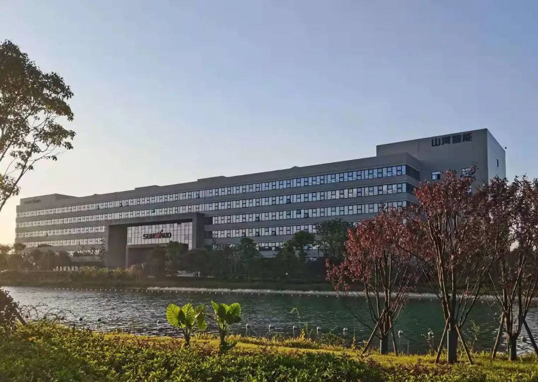 龙8头号玩家智能宣布2021年半年报——焦点营业营收稳健增添，，，，，研发立异多点着花