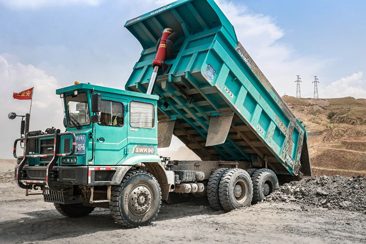 图集 | 征战矿山！龙8头号玩家智能绿色矿山成套装备“上将”云集