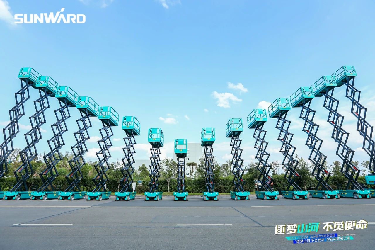 逛展超热闹！龙8头号玩家智能效果展示会高能名时势来袭