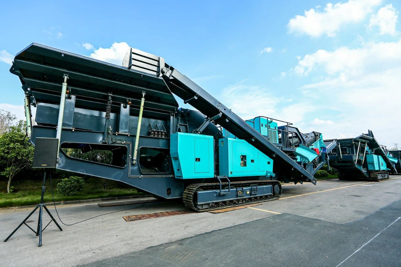 逛展超热闹！龙8头号玩家智能效果展示会高能名时势来袭