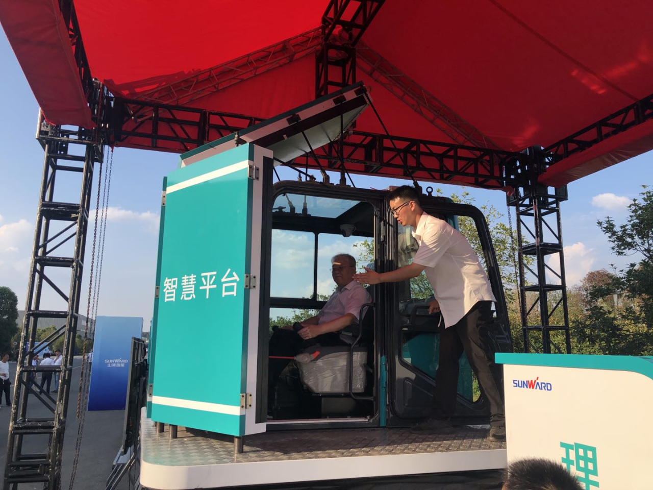 远程？？？？？？？+仿真培训！全球首创5G？？？？？？？胤抡媾嘌抵腔燮教ň柿料