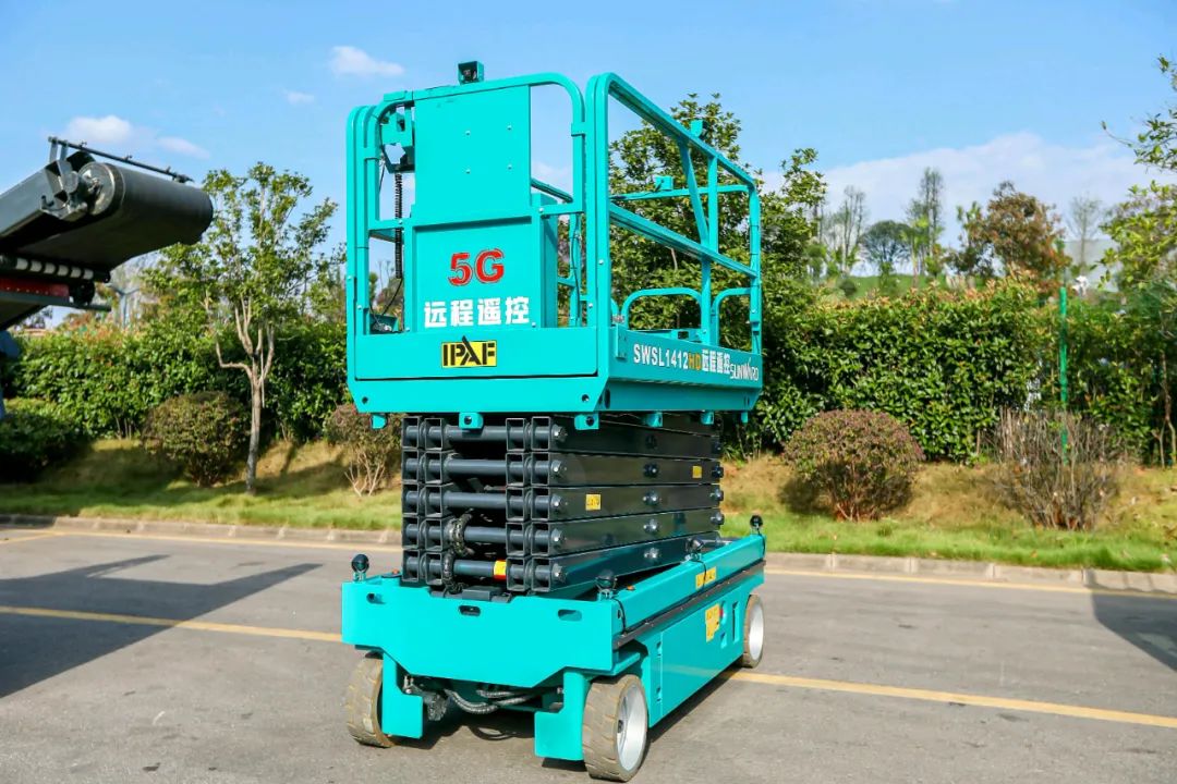 不负使命，，，，，，，，龙8头号玩家智能高空作业装备交出“阶段性答卷”