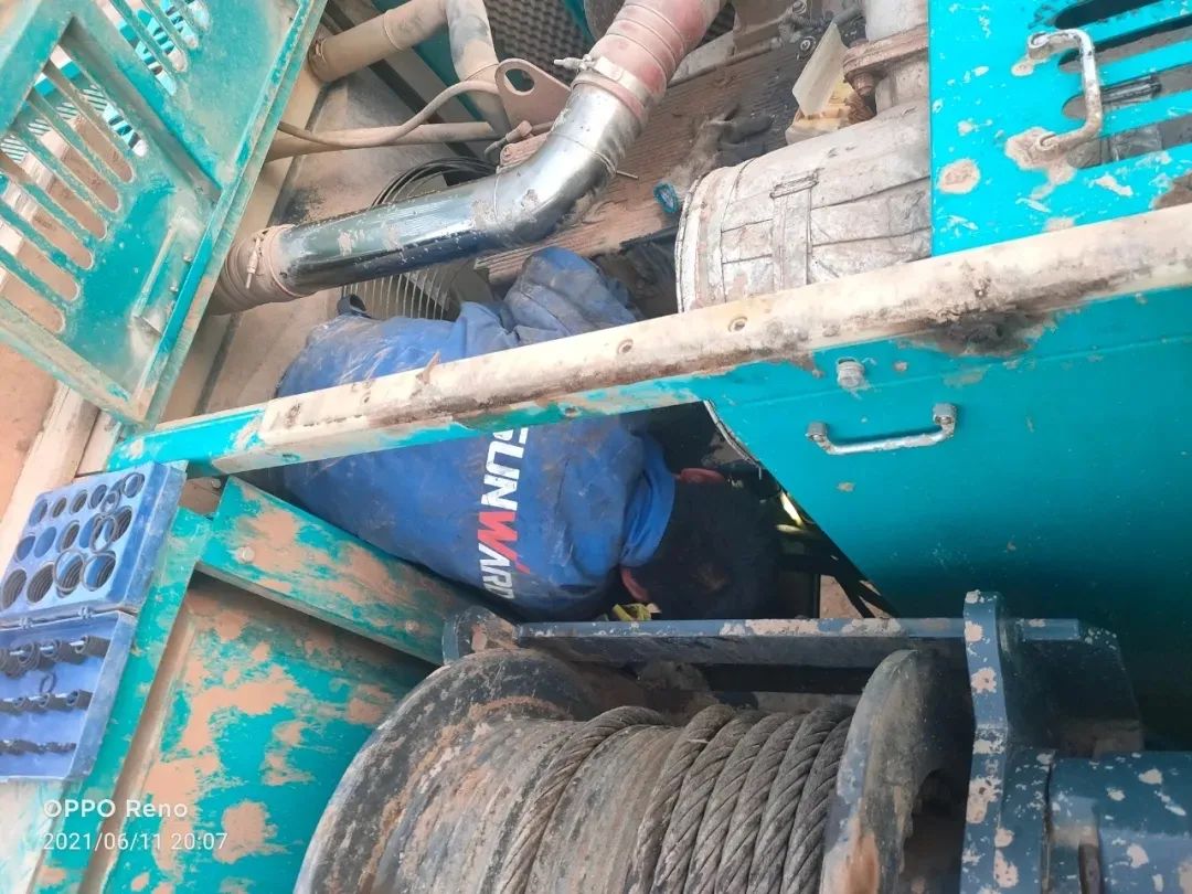 龙8头号玩家智能挖掘机事业部启动2021效劳手艺评定暨效劳万里行总结大会