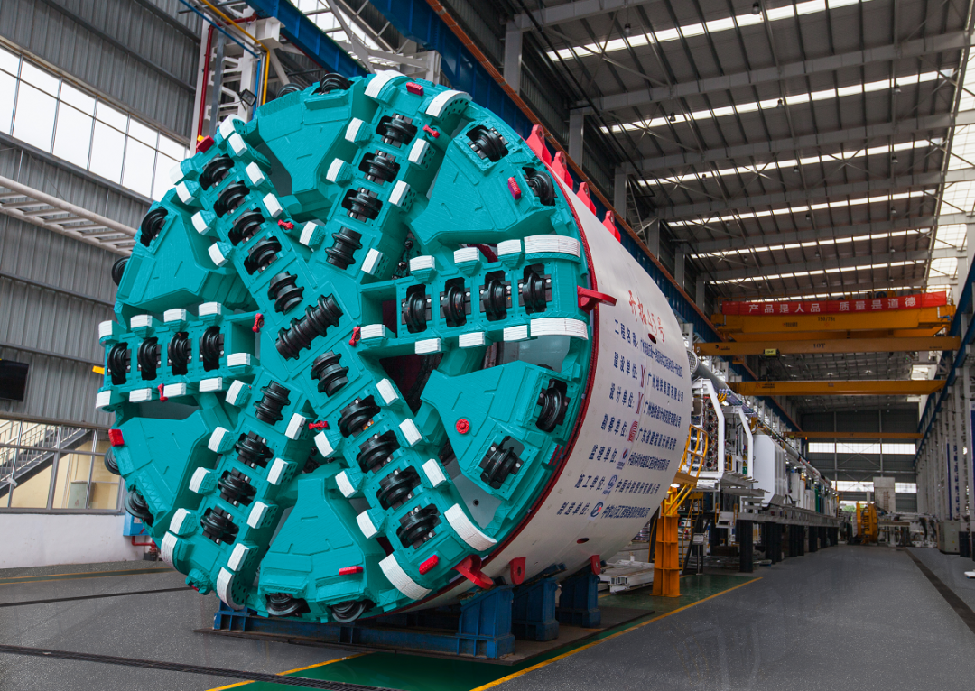 龙8头号玩家智能何清华：勉力为粤港澳大湾区地下空间建设作出孝顺