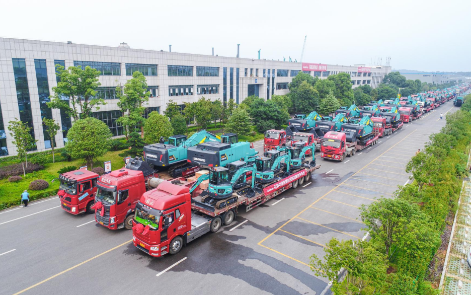 里程碑！龙8头号玩家智能出口欧洲第20000台暨大型挖掘机批量交付仪式乐成举行