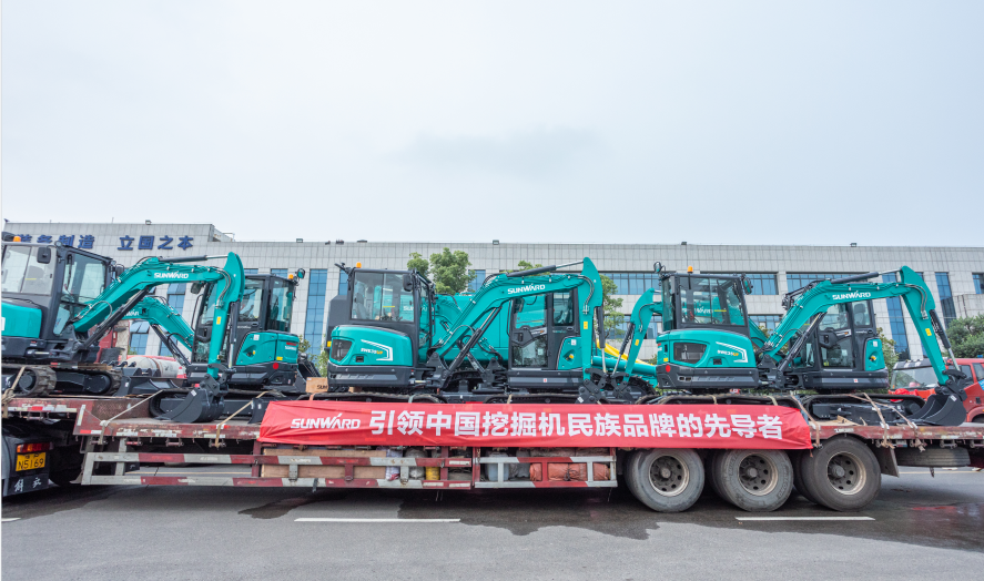 里程碑！龙8头号玩家智能出口欧洲第20000台暨大型挖掘机批量交付仪式乐成举行
