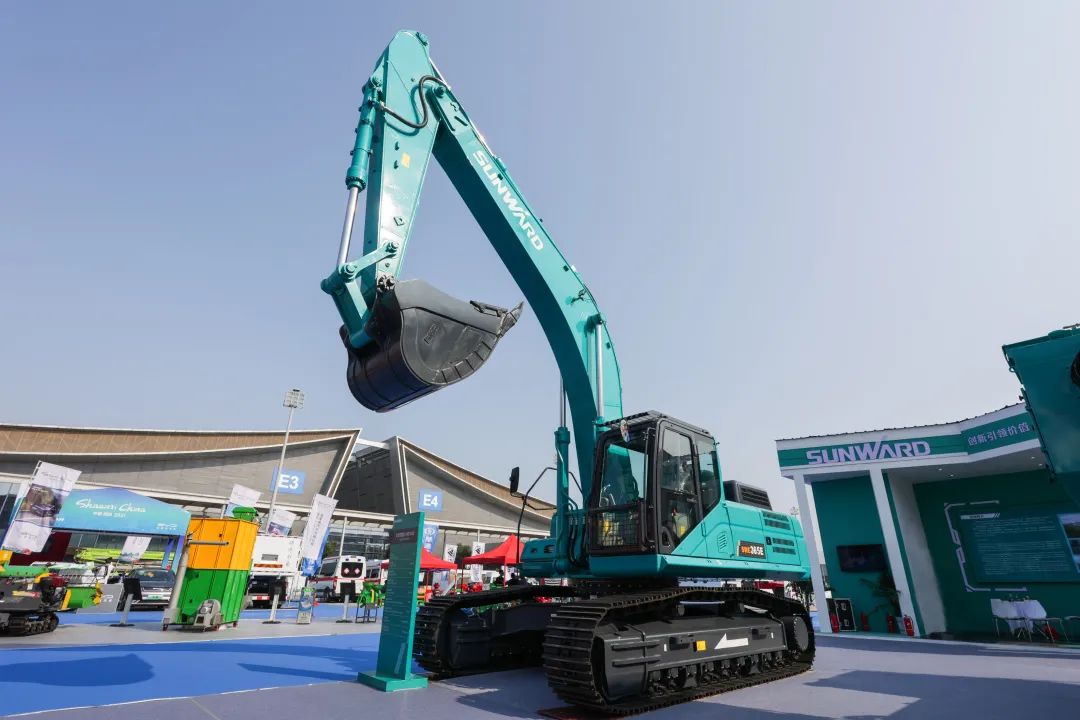 亮相中非经贸展览会！龙8头号玩家智能尽展工程机械国产品牌魅力