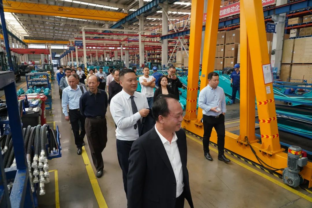 湖南省矿业协会第二届一次会员代表大会暨第二届一次理事会在龙8头号玩家智能顺遂召开