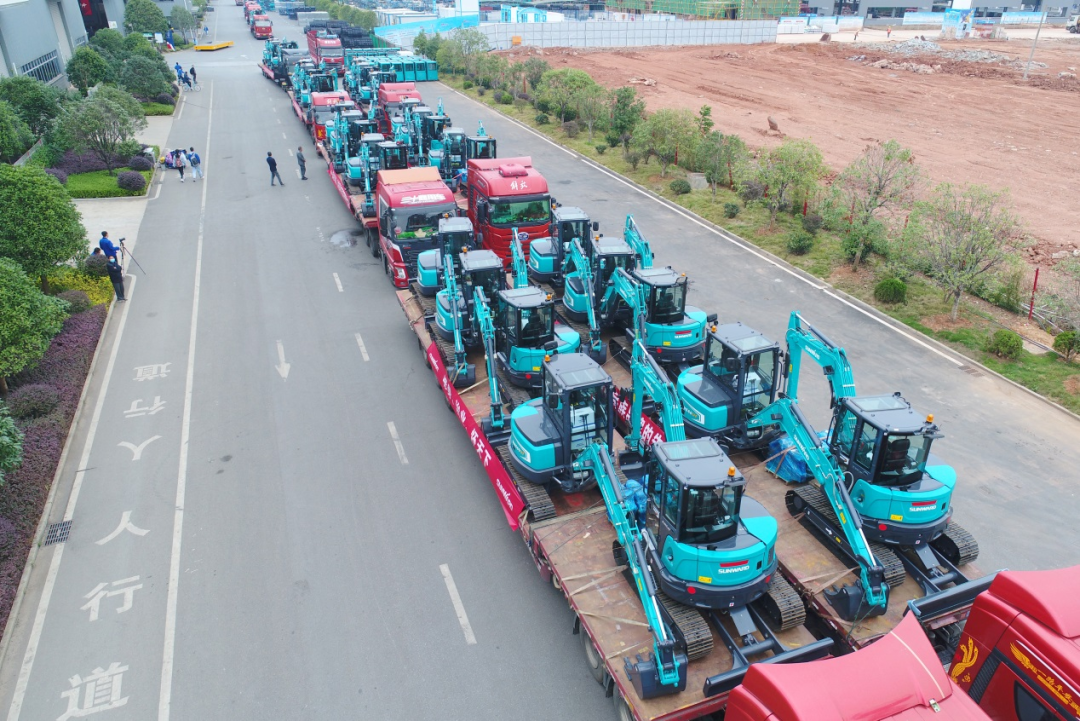 助力祖国西南地区建设！龙8头号玩家智能海内首批SWE60UF无尾挖掘机批量交付