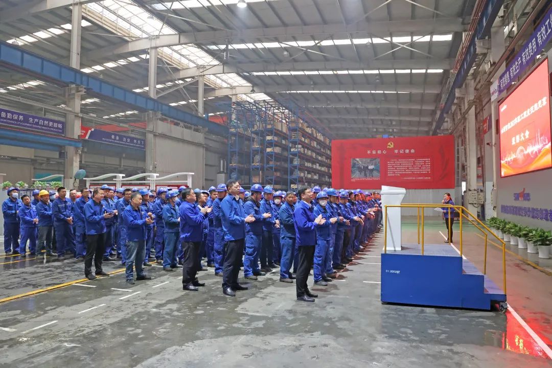 向模范学习！龙8头号玩家智能56名职工受到职工职业手艺竞赛表扬