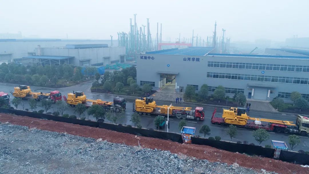 助力国家重点工程！龙8头号玩家智能油气管道装备“加油”“争气”