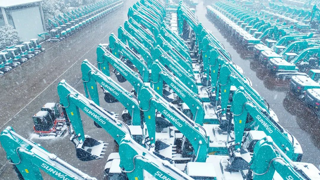 瑞雪兆有年，，，，，邀您共赏雪中龙8头号玩家！