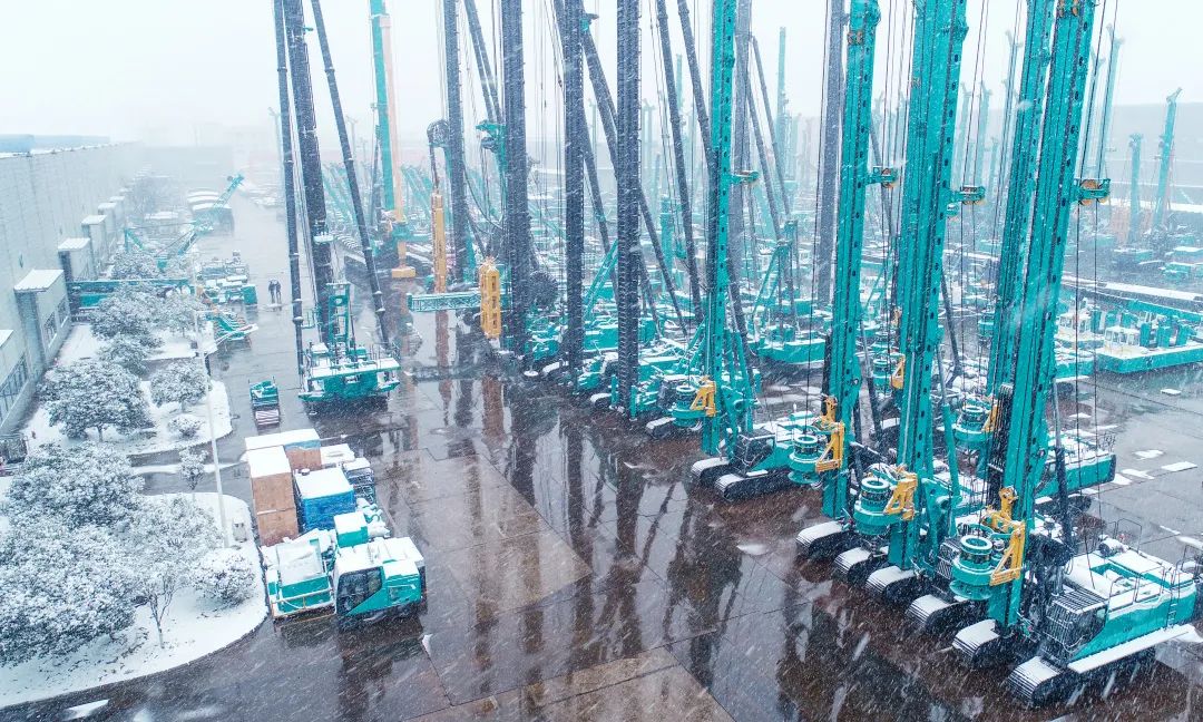 瑞雪兆有年，，，，，邀您共赏雪中龙8头号玩家！